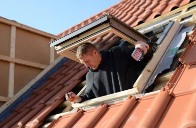 Pose de fenêtres de toit Velux à Melleray